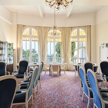 Bleues Le Mediterranee 公寓式酒店 Saint-Raphaël