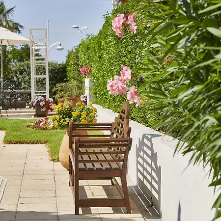 公寓式酒店 Bleues Le Mediterranee Saint-Raphaël