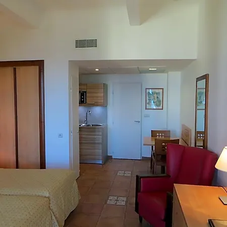 Aparthotel Le Mediterranée 3*