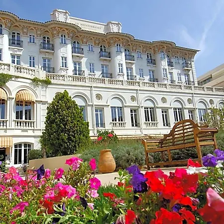 Aparthotel Le Mediterranée Saint-Raphaël