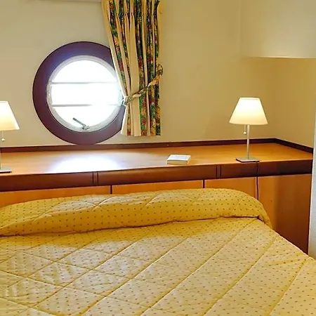 Le Mediterranée Aparthotel