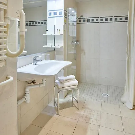 Bleues Le Mediterranee 公寓式酒店 Saint-Raphaël