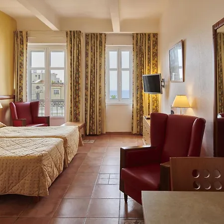 Bleues Le Mediterranee 公寓式酒店